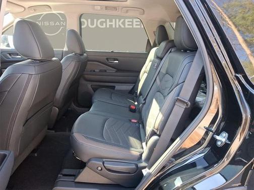 2025 Nissan Pathfinder Platinum 4WD