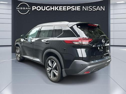 Super Black 2023 Nissan Rogue SL