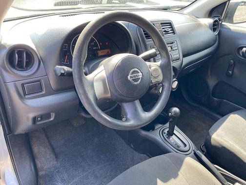 2014 Nissan Versa 1.6 S+