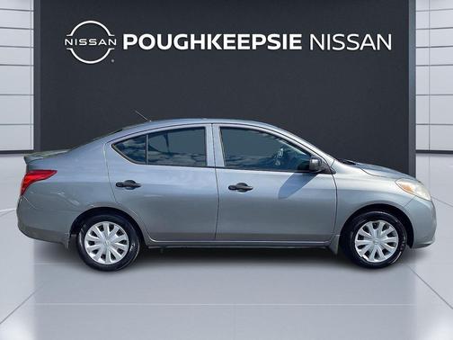 2014 Nissan Versa 1.6 S+