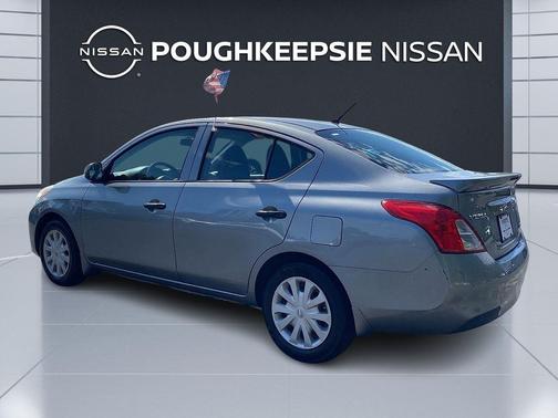 2014 Nissan Versa 1.6 S+
