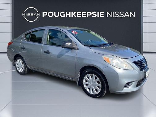 2014 Nissan Versa 1.6 S+