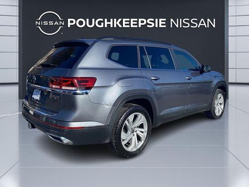 2022 Volkswagen Atlas 3.6L SE w/Technology