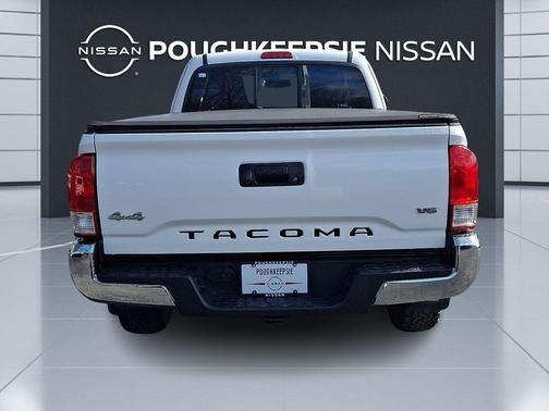 2016 Toyota Tacoma SR5