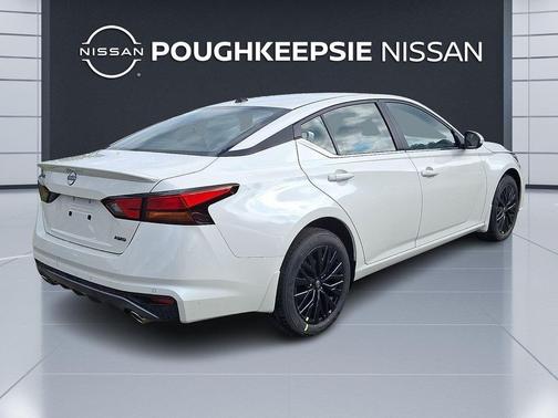 QAB/ WHIT 2026 Nissan Altima SV AWD