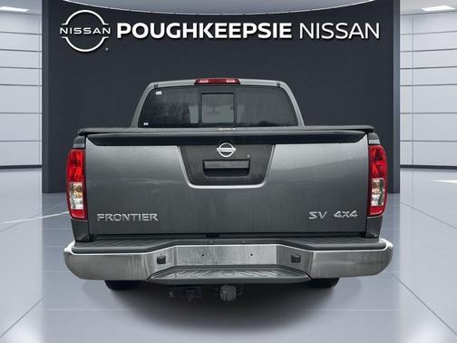 Gun Metallic 2017 Nissan Frontier SV