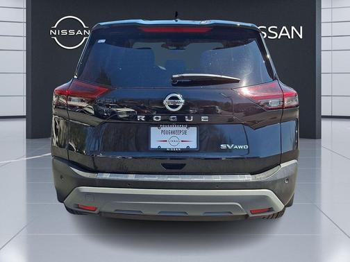 Super Black 2021 Nissan Rogue SV