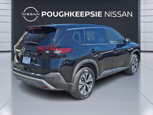 Super Black 2021 Nissan Rogue SV