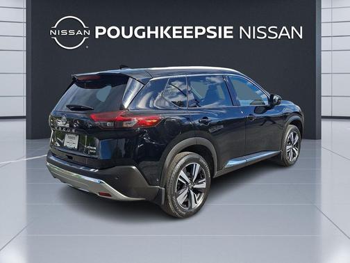 Super Black 2023 Nissan Rogue Platinum