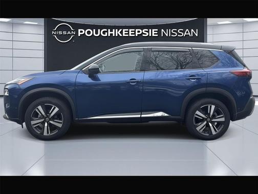 Caspian Blue Metallic/Super Black 2021 Nissan Rogue Platinum