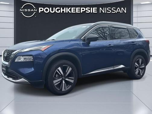 Caspian Blue Metallic/Super Black 2021 Nissan Rogue Platinum