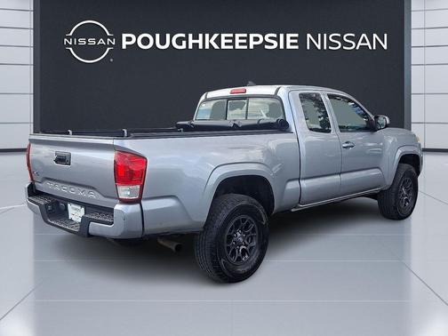 Silver Sky Metallic 2016 Toyota Tacoma SR