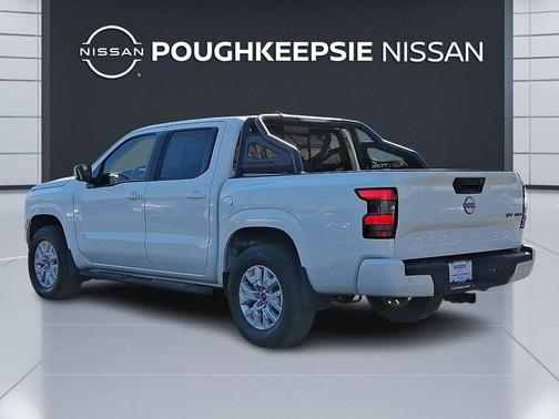 Glacier White 2023 Nissan Frontier SV