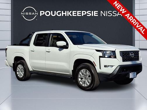 Glacier White 2023 Nissan Frontier SV