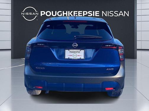 2025 Nissan Kicks SV