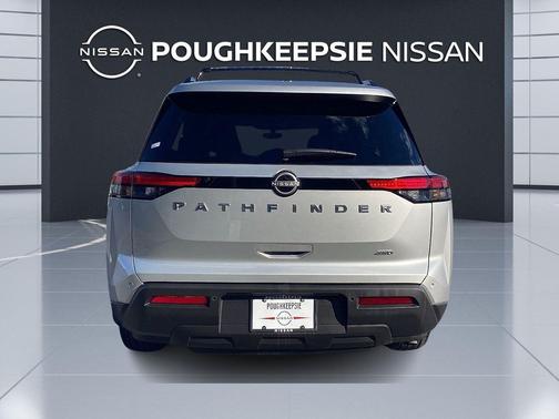 2025 Nissan Pathfinder SV 4WD