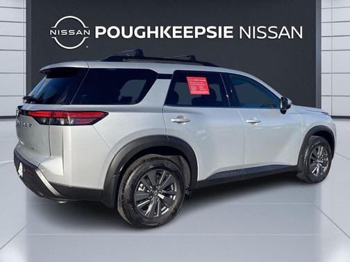 2025 Nissan Pathfinder SV 4WD
