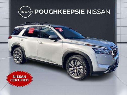 2025 Nissan Pathfinder SV 4WD