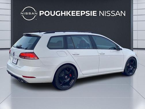 2018 Volkswagen Golf SportWagen TSI S