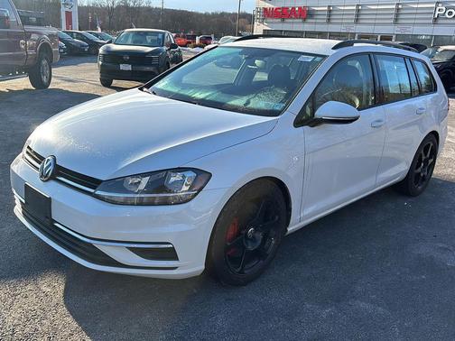 2018 Volkswagen Golf SportWagen TSI S