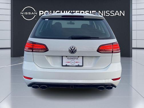 2018 Volkswagen Golf SportWagen TSI S