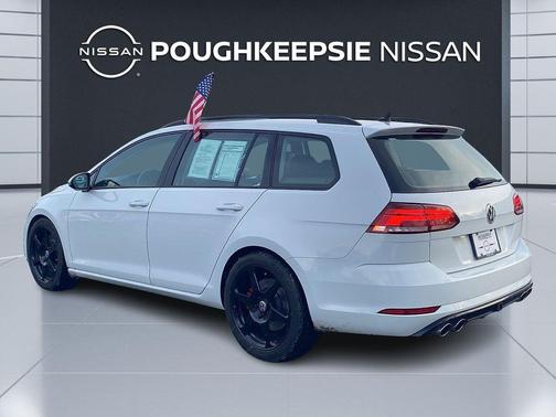 2018 Volkswagen Golf SportWagen TSI S