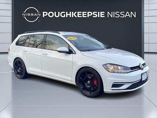 2018 Volkswagen Golf SportWagen TSI S