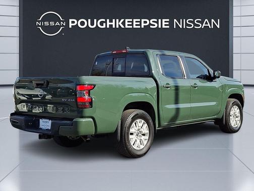 Tactical Green Metallic 2022 Nissan Frontier SV
