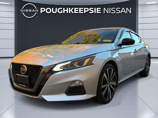 Brilliant Silver Metallic 2021 Nissan Altima SR Intelligent AWD