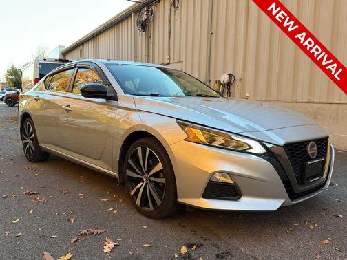Brilliant Silver Metallic 2021 Nissan Altima SR Intelligent AWD