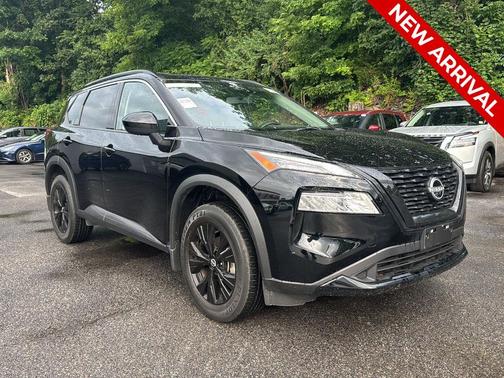 Super Black 2023 Nissan Rogue SV