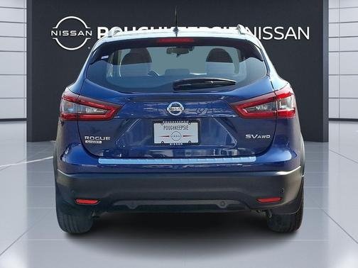 2022 Nissan Rogue Sport SV
