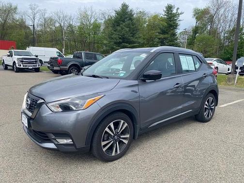 2020 Nissan Kicks SR