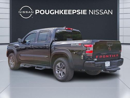 Super Black 2025 Nissan Frontier SV