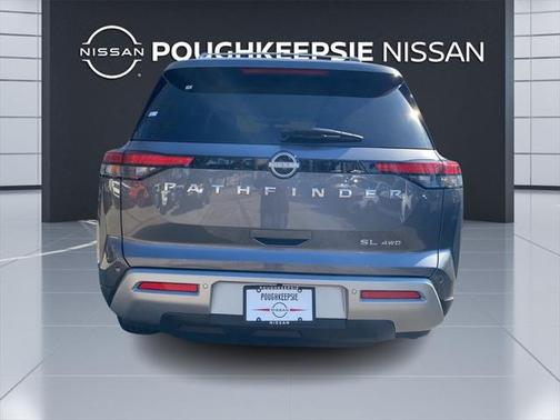 2025 Nissan Pathfinder SL 4WD