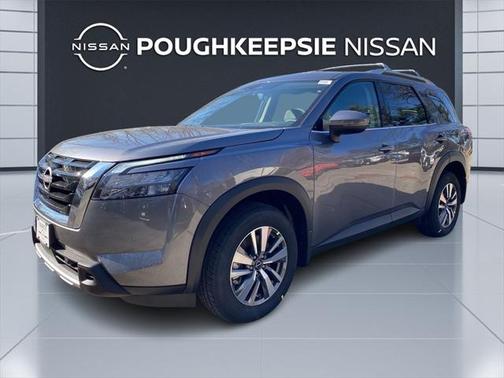 2025 Nissan Pathfinder SL 4WD