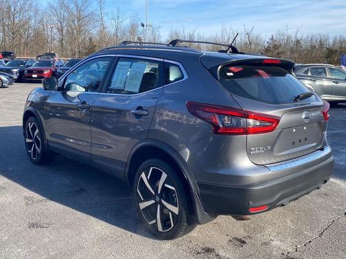 2022 Nissan Rogue Sport SL
