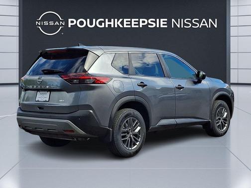 Gun Metallic 2023 Nissan Rogue S