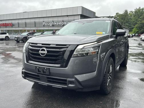 Gun Metallic 2022 Nissan Pathfinder SV 4WD
