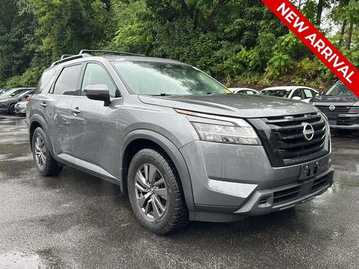 Gun Metallic 2022 Nissan Pathfinder SV 4WD
