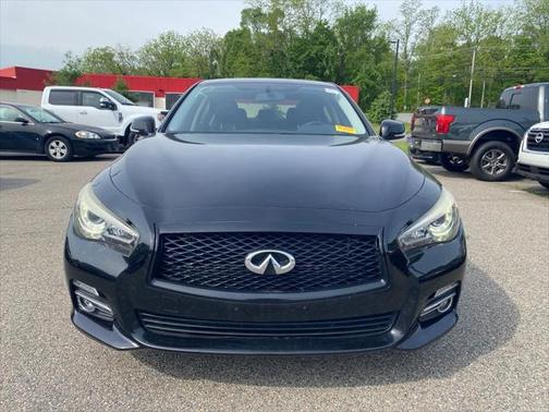 2015 INFINITI Q50 Base