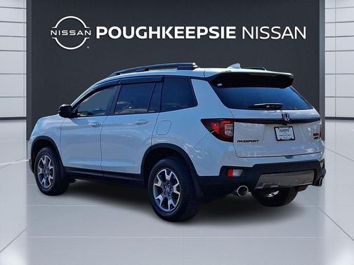Platinum White Pearl 2023 Honda Passport AWD TrailSport