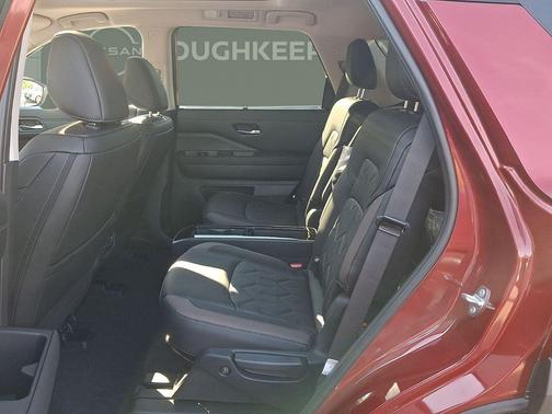 NBL/SCARLET EM 2026 Nissan Pathfinder Platinum