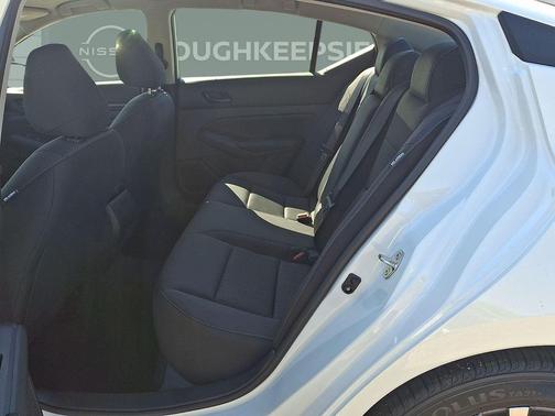 Pearl White Tricoat 2026 Nissan Altima SV FWD