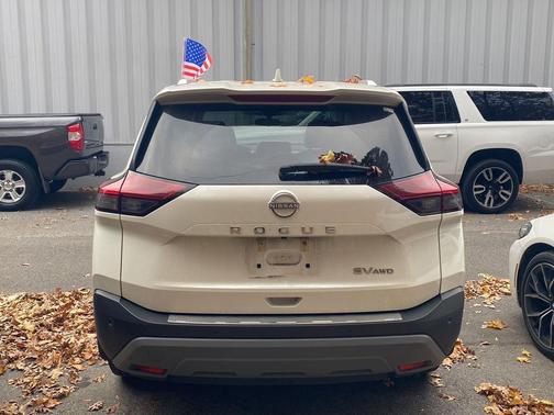 2022 Nissan Rogue SV