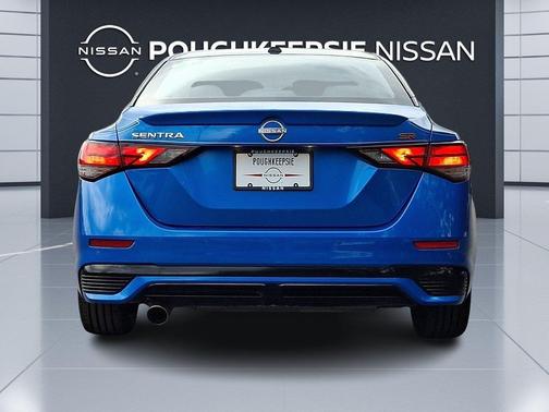 Electric Blue Metallic/Super Black 2024 Nissan Sentra SR