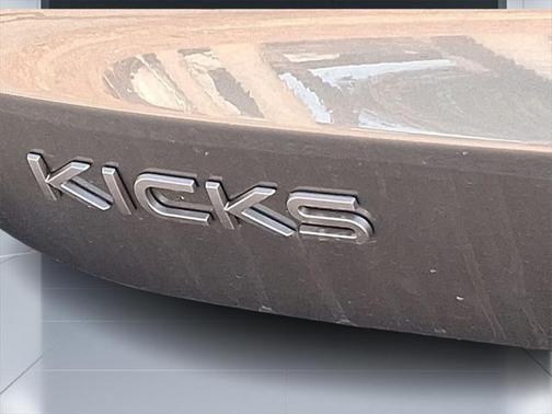 2025 Nissan Kicks S