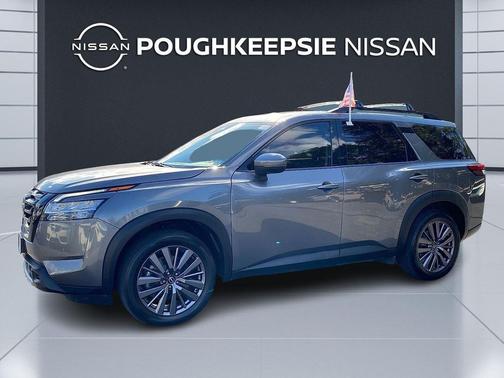 2023 Nissan Pathfinder SL 4WD