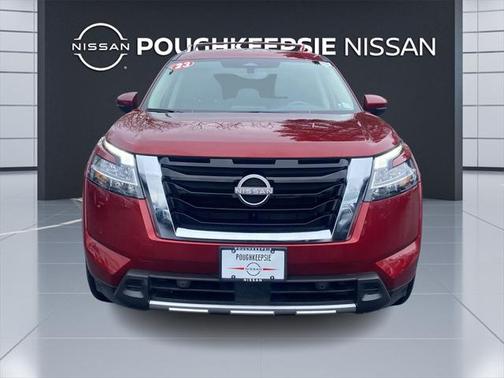 2023 Nissan Pathfinder SL 4WD