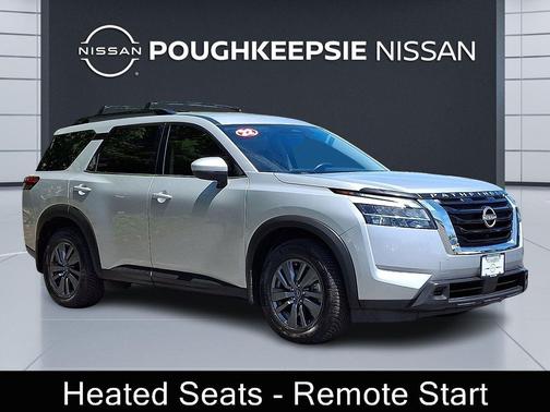 Brilliant Silver Metallic 2022 Nissan Pathfinder SV 4WD